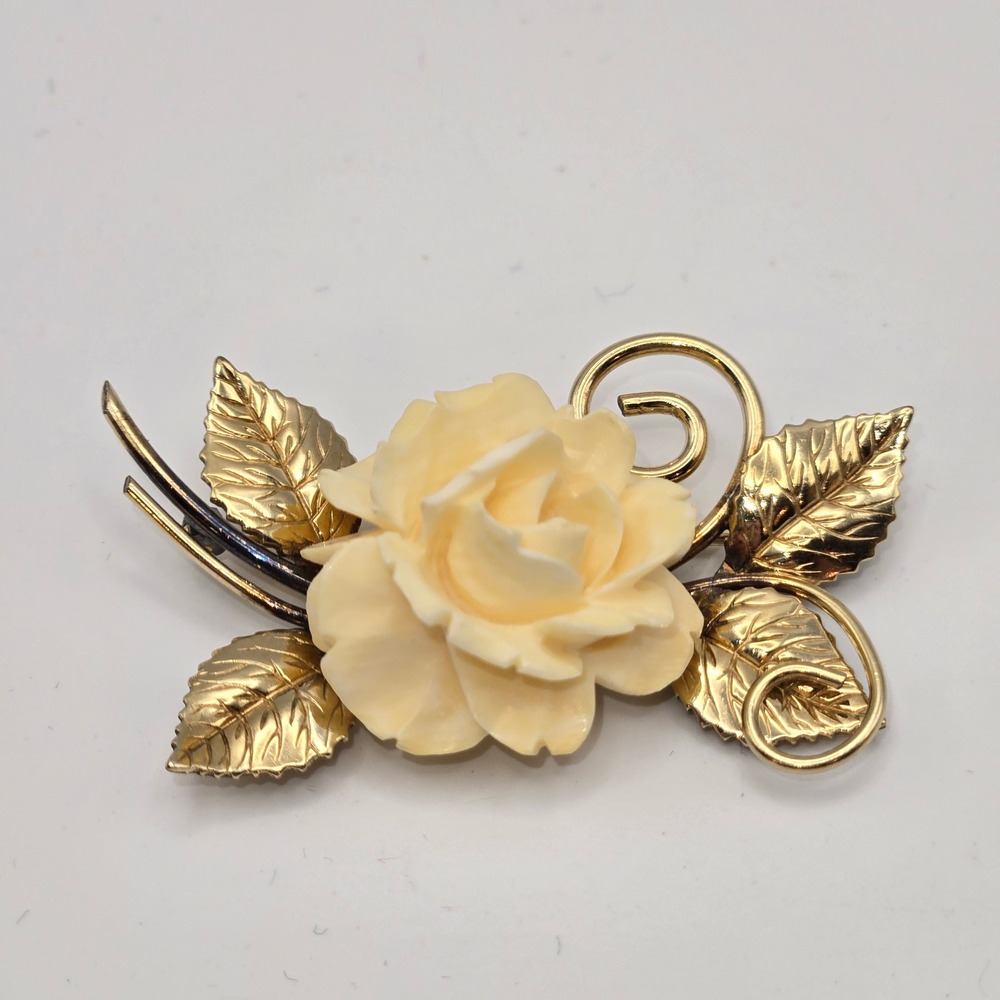 Winard Brooch Womens 2" 12kt Gold Filled Ivory Resin Rose Floral Vintage Signed